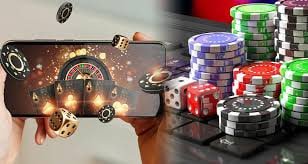 Filipino player navigating phswerte sports and game sections on mobile